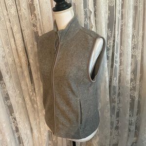 Fleece vest Medium.